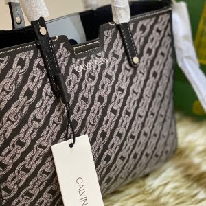 ⁦Calvin Klein Handbag⁩ - الصورة ⁦2⁩