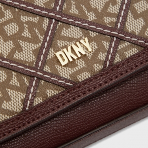 ⁦DKNY bag⁩ - الصورة ⁦4⁩