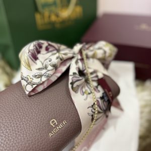 ⁦Aigner bag⁩ - الصورة ⁦5⁩