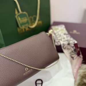 ⁦Aigner bag⁩ - الصورة ⁦4⁩