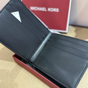 ⁦Micheal kors men wallet⁩ - الصورة ⁦2⁩