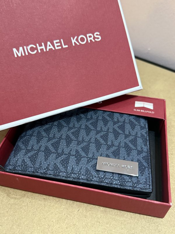 Micheal kors men wallet - Image 3